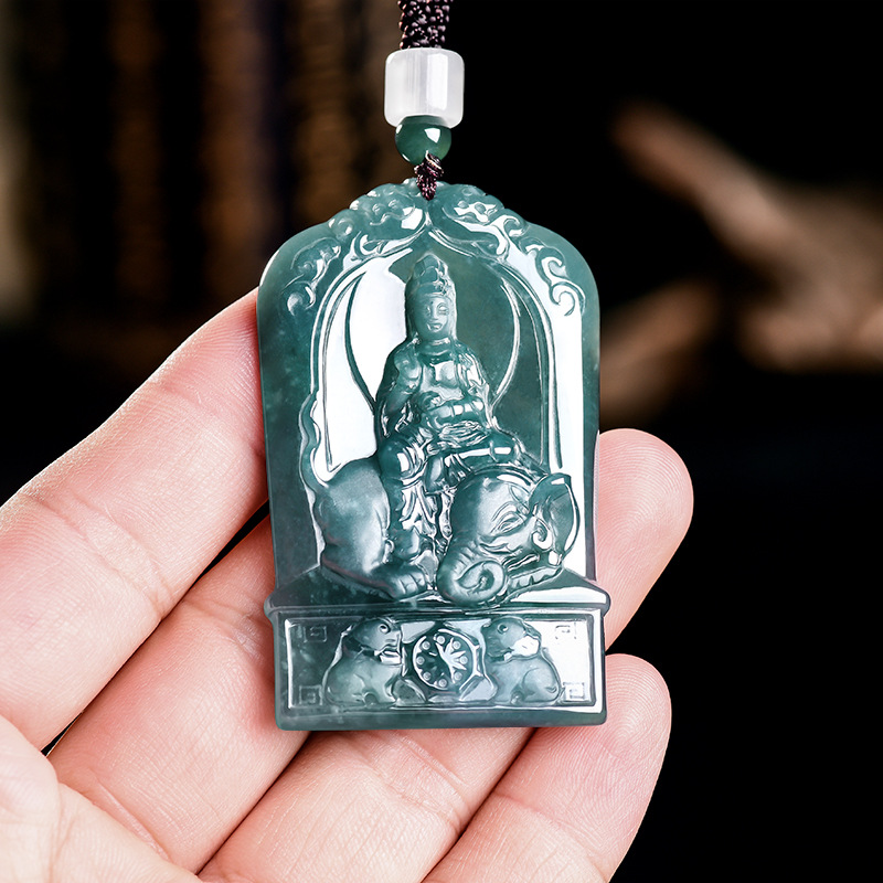 Jewelry & Watches Sp Z Oo Opinie - Collier pendentif Guanyin en jadéite birmane