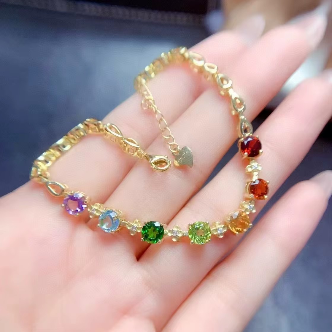 Boutique de bijoux pour femmes - Al Ain Jewelry & Watches Exhibition 2025 avis et prix