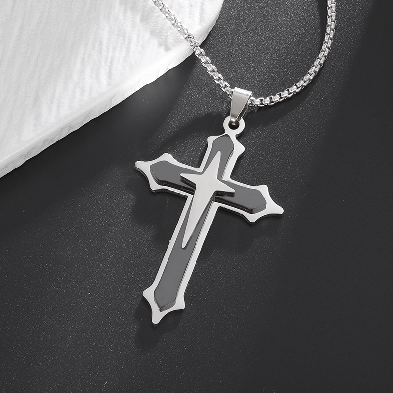 Collier pendentif croix étoile - Al Ain Jewelry & Watches Exhibition 2025 avis et prix