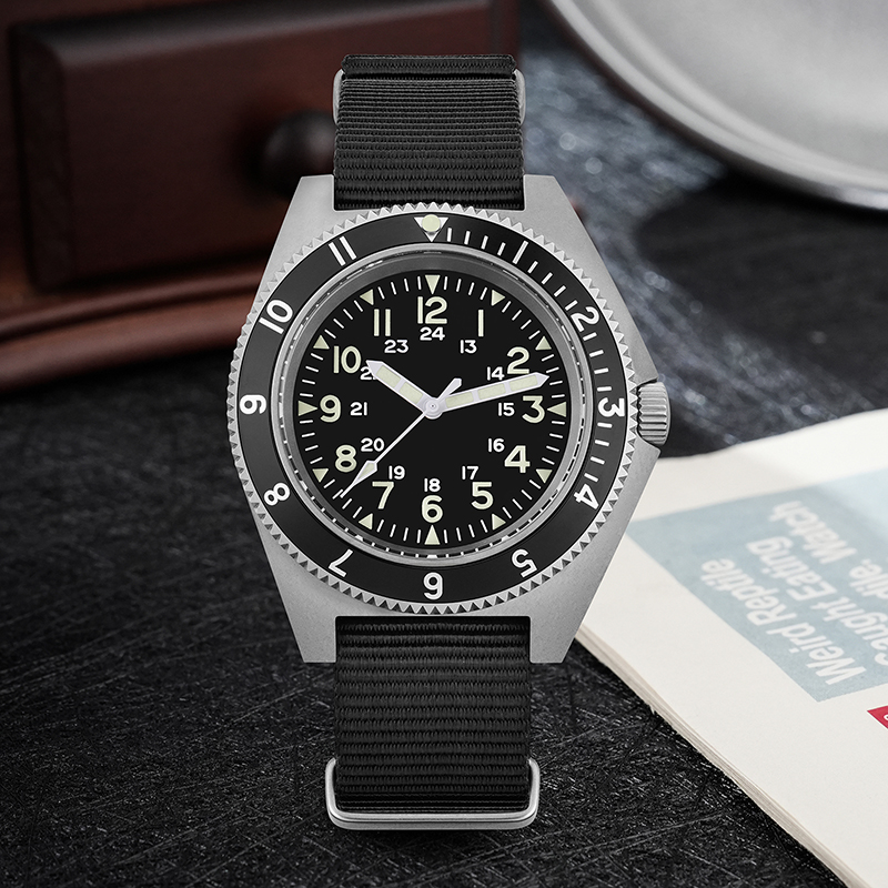 Watchdives WD1972 montre à Qua - Jewelry And Watches avis et prix